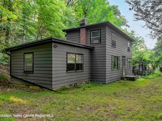 7 Striebel Rd, Bearsville, NY 12409