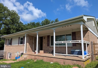 44 Chestnut St, Adamstown, PA 19501