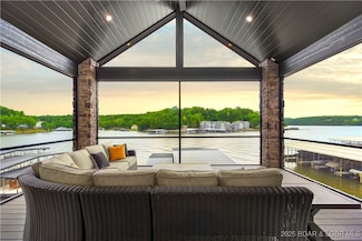 145 Shoreline Acres Dr, Camdenton, MO 65020