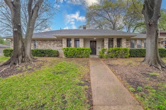 943 Green Rock Dr, Duncanville, TX 75137