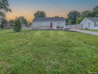 1454 Stephens Ave, Flint, MI 48507