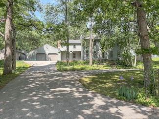 417 Anglesey Rd, Wales, WI 53183