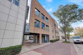 900 Grove St Unit 4, Evanston, IL 60201