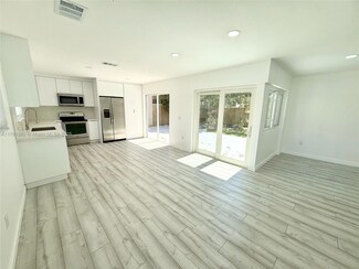 12410 SW 203rd St, Miami, FL 33177