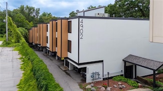 4902 University Ave Unit 225, Des Moines, IA 50311