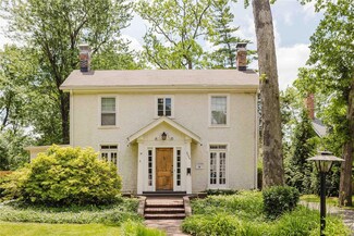 8534 Big Bend Blvd, Saint Louis, MO 63119