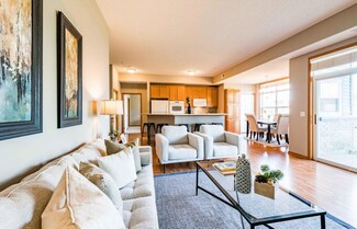 17393 72nd Ave N Unit 102, Osseo, MN 55311