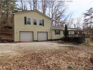 5280 Doc Bailey Rd, Cross Lanes, WV 25313