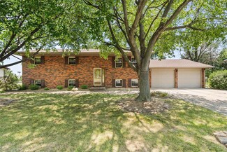 112 Country Aire Dr, Troy, IL 62294