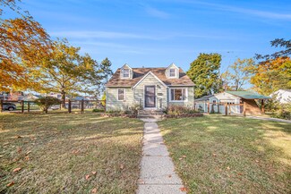 1814 Charlton Ave, Ann Arbor, MI 48103