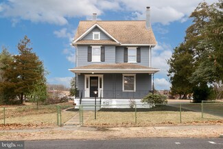 1051 Walnut Ave, Woodbury Heights, NJ 08097
