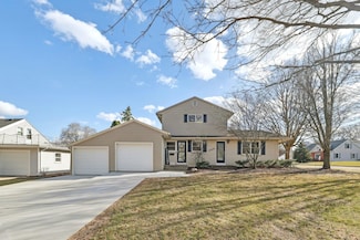 2006 19th St, Monroe, WI 53566