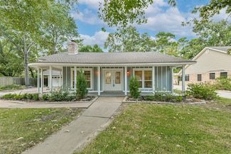 605 Kings Ct, Dickinson, TX 77539