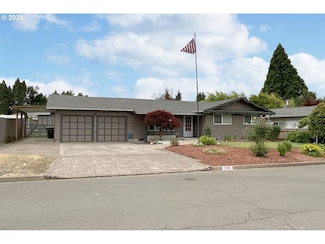 1082 Dondea St, Springfield, OR 97478