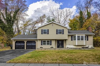 15 Clearview Rd, East Brunswick, NJ 08816