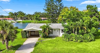 209 Lake Shore Dr, Nokomis, FL 34275