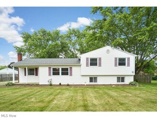 2354 Edison St NW, Uniontown, OH 44685