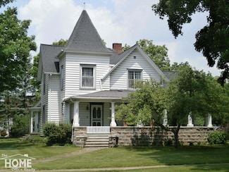 203 E King St, Owosso, MI 48867