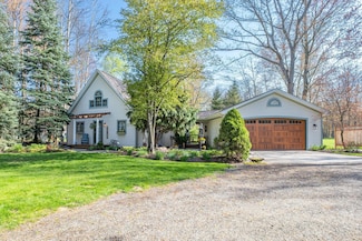 9362 Clubhouse Dr W, Stanwood, MI 49346