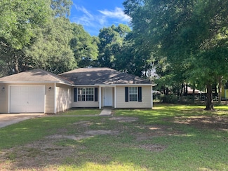 8945 Bluebell St, Milton, FL 32583