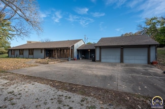 4612 SW Shenandoah Rd, Topeka, KS 66610