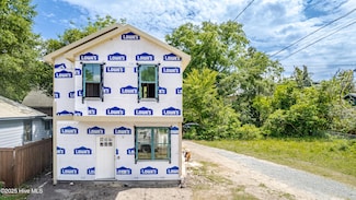 510 Swann St, Wilmington, NC 28401