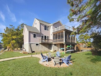 5136 Twilley Dr, Chincoteague Island, VA 23336