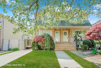 42 Sylvia St, Staten Island, NY 10312
