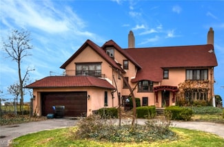 10221 Lake Shore Blvd, Cleveland, OH 44108