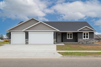 1928 Arches Dr, Holmen, WI 54636