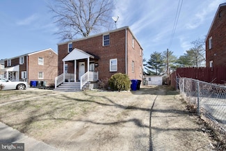 2727 S Cleveland St, Arlington, VA 22206