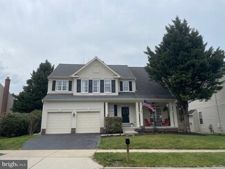 43316 Burke Dale St, Chantilly, VA 20152