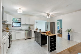 390 Smokey Rd, Alabaster, AL 35007