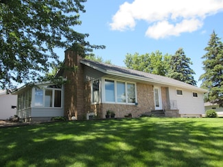 405 7th St NE, Fulda, MN 56131