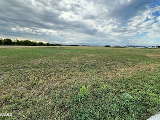 429 Kamrose Dr, Bismarck, ND 58504