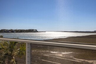 102 W Mariners Cay Dr, Folly Beach, SC 29439