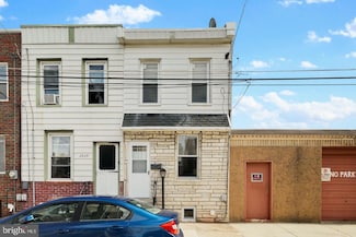 2827 Livingston St, Philadelphia, PA 19134