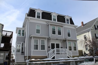 4 Riggs St Unit 1, Gloucester, MA 01930