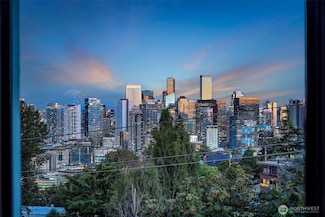 1902 Bigelow Ave N Unit 301, Seattle, WA 98109