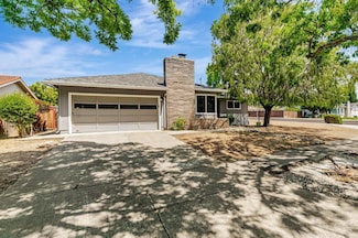 1390 Pointe Claire Dr, Sunnyvale, CA 94087