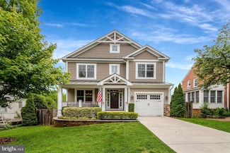 5725 25th St N, Arlington, VA 22207