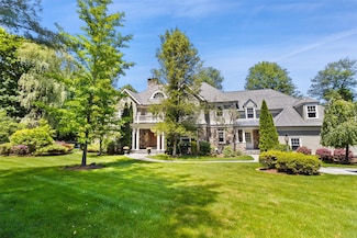 5 Club Way, Mount Kisco, NY 10549