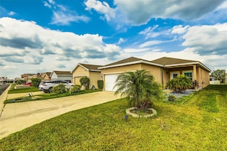 2932 Whispering Trails Dr, Winter Haven, FL 33884