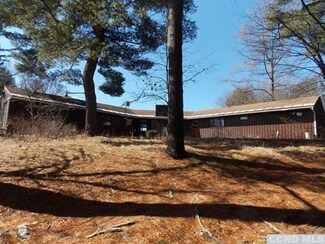 711 Eichybush Rd, Kinderhook, NY 12106