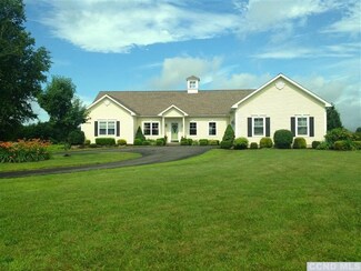 73 Fordham Rd, Valatie, NY 12184