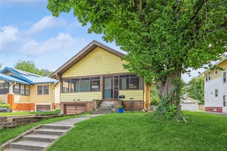 727 36th St, Des Moines, IA 50312