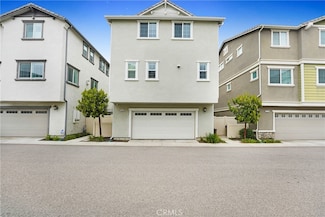 9126 Foster Ln, Chatsworth, CA 91311
