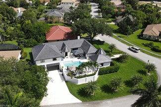 1919 Manchester Cir, Naples, FL 34109