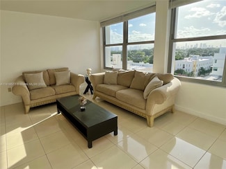 2899 Collins Ave Unit 810, Miami Beach, FL 33140