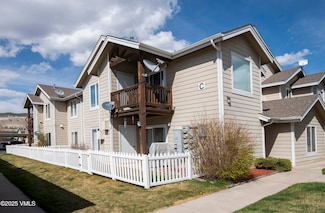 127 Jules Dr Unit C-103, Gypsum, CO 81637